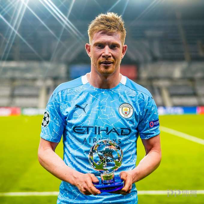 前锋终结进球荒，庆祝动作感动球迷